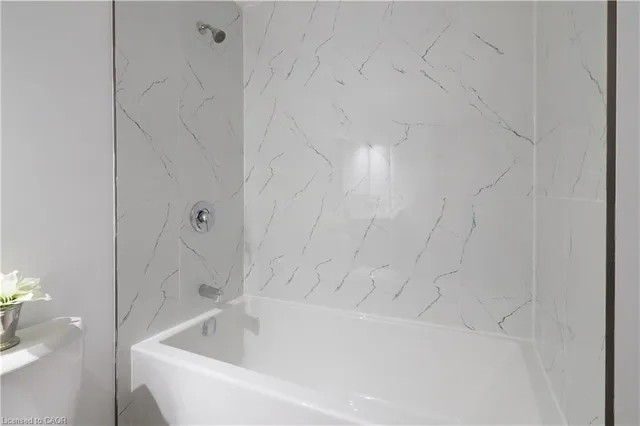 Additional image 32 of 50 Westmount Rd Unit 8