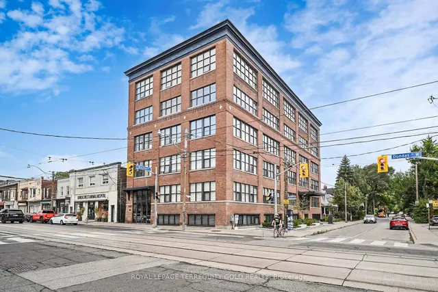 2154 Dundas St Unit 107