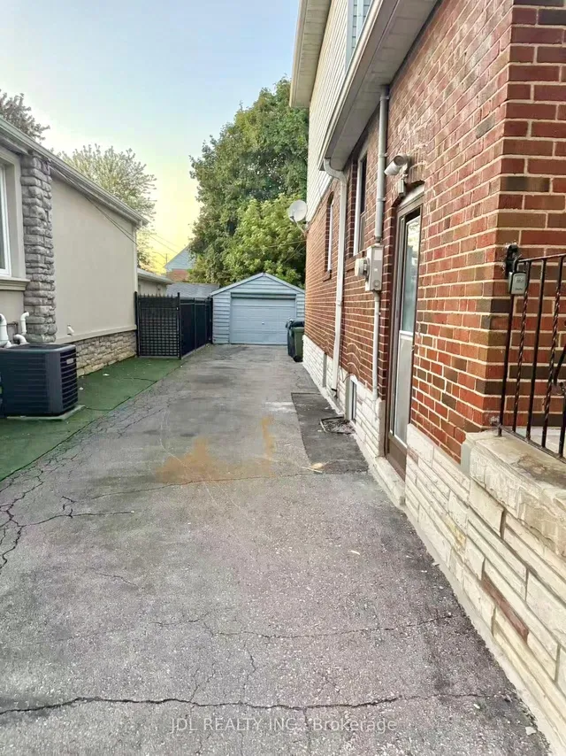 Additional image 36 of 132 Edgecroft Rd