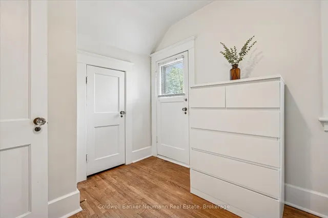 Additional image 38 of 39 Agnes St