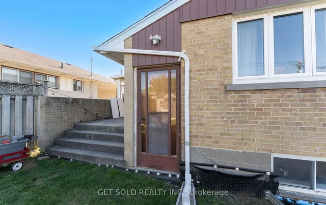 Additional image 39 of 39 Pakenham Dr
