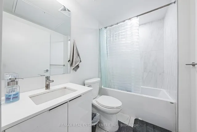 Additional image 7 of 357 King St Unit 3307