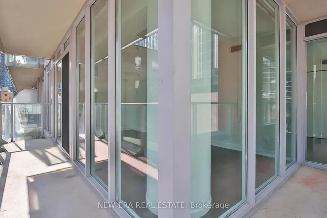 Additional image 12 of 126 Simcoe St Unit 411