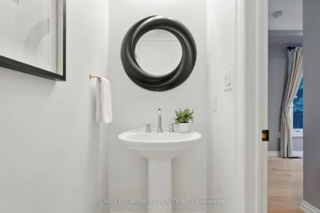 Additional image 17 of 219 Delta St