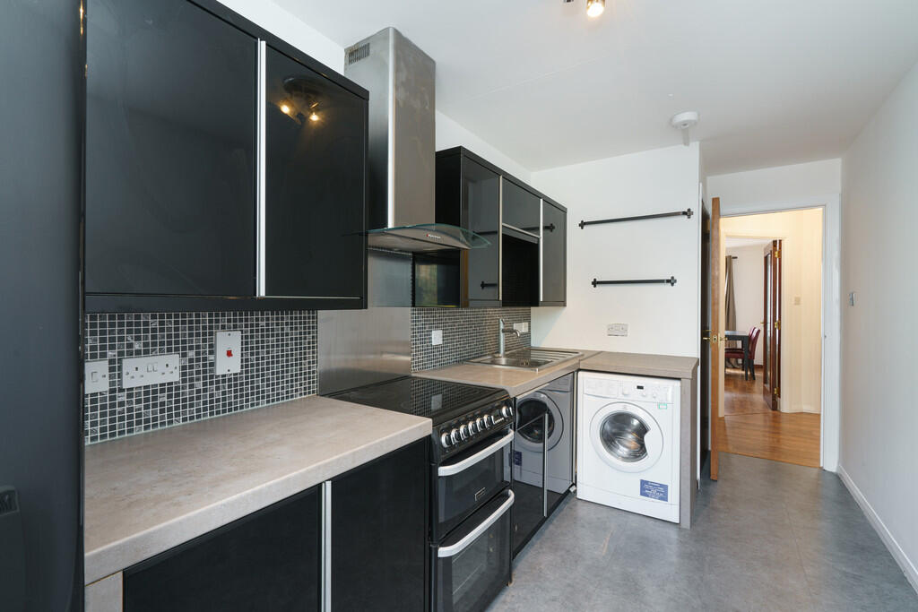 Additional image 2 of Strawberry Bank Parade, Aberdeen