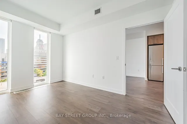 Additional image 20 of 50 Mccaul St Unit 1008