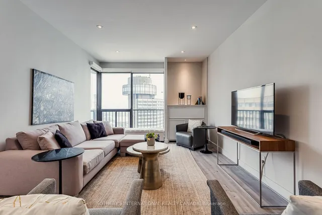 Additional image 17 of 33 Harbour Sq Unit 3408