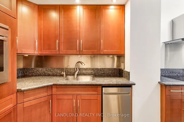 Additional image 6 of 280 Sherbourne St Unit 14