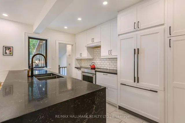 Additional image 18 of 109 Douglas Ave