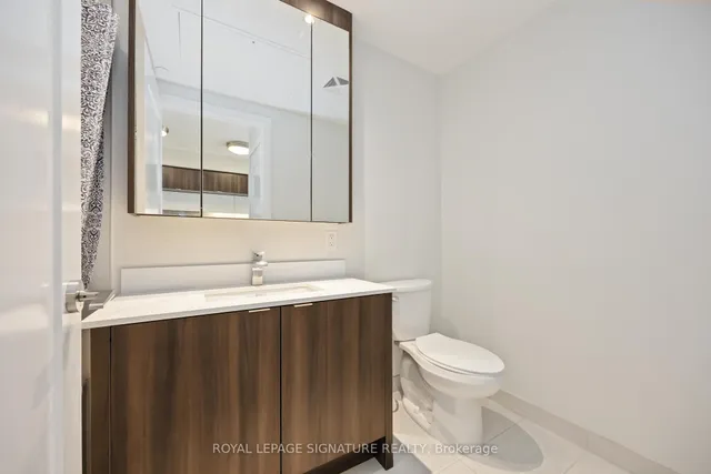 Additional image 15 of 1 Edgewater Dr Unit G PH 29