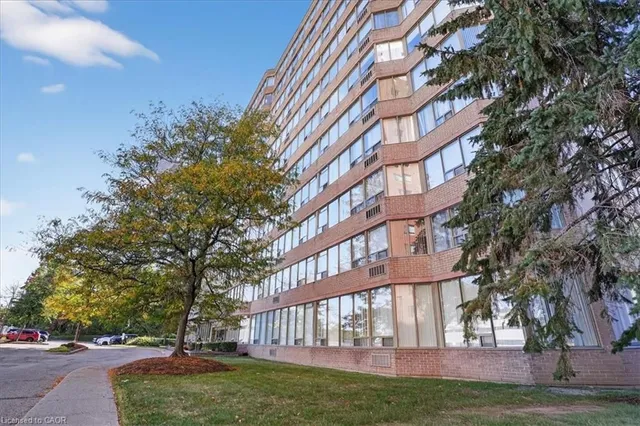 Additional image 4 of 3227 King St Unit 506