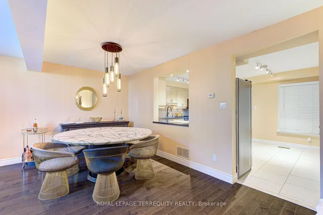 Additional image 6 of 76 English Ivy Way