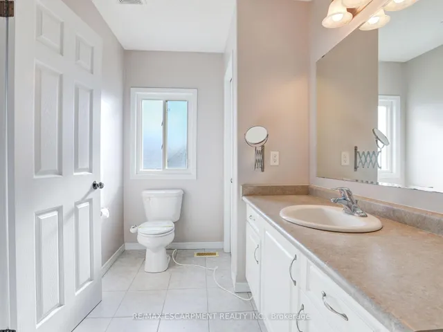 Additional image 48 of 36 Lemon Grass St