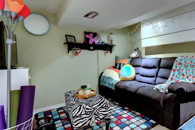 Additional image 33 of 23 Wyndham St