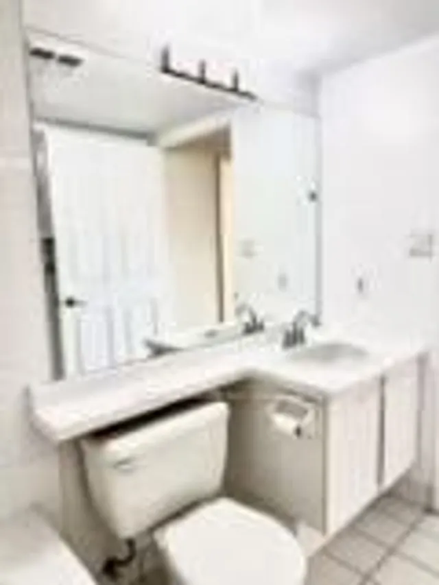 Additional image 16 of 28 Hollywood Ave Unit 708