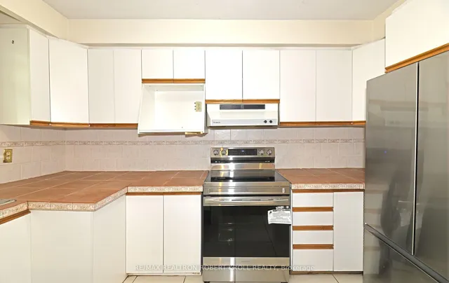 Additional image 11 of 32 Orangewood Cres