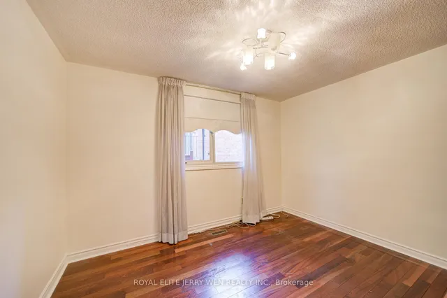 Additional image 18 of 2908 Victoria Park Ave