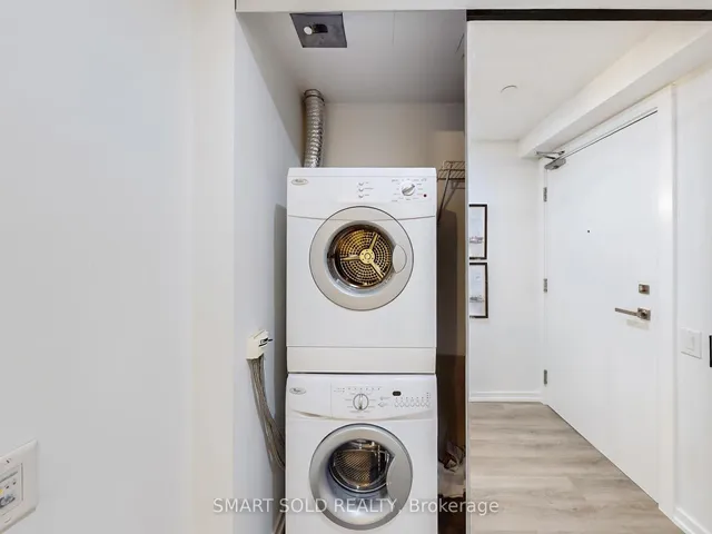 Additional image 16 of 101 Peter St Unit 801