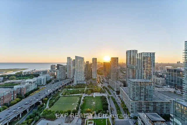 Additional image 32 of 15 Fort York Blvd Unit 4101