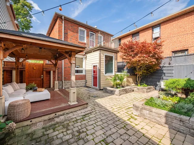 Additional image 38 of 839 Carlaw Ave
