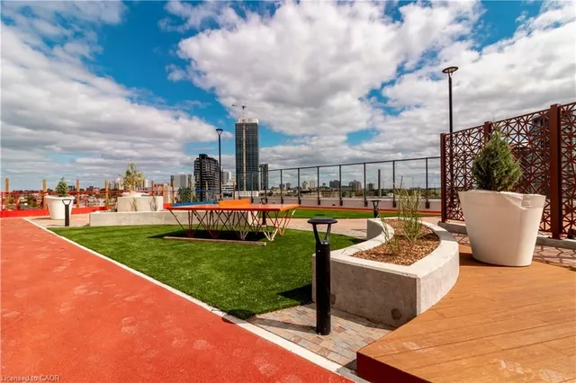 Additional image 16 of 25 Wellington St Unit 707