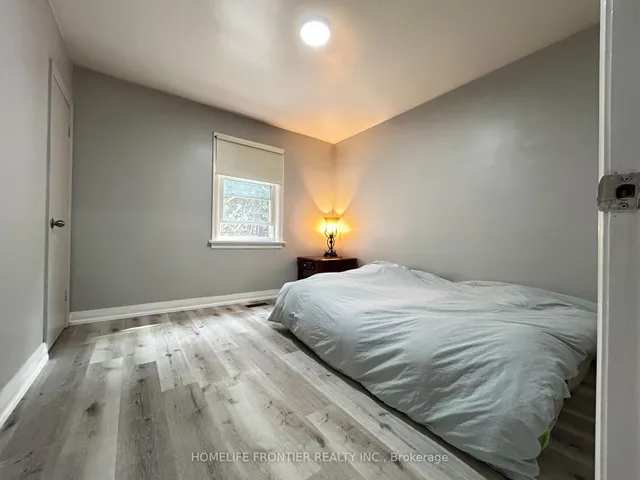 Additional image 19 of 27 Rensburg Dr