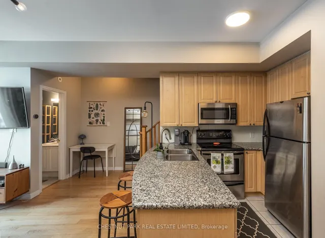 Additional image 5 of 98 Carr St Unit 11