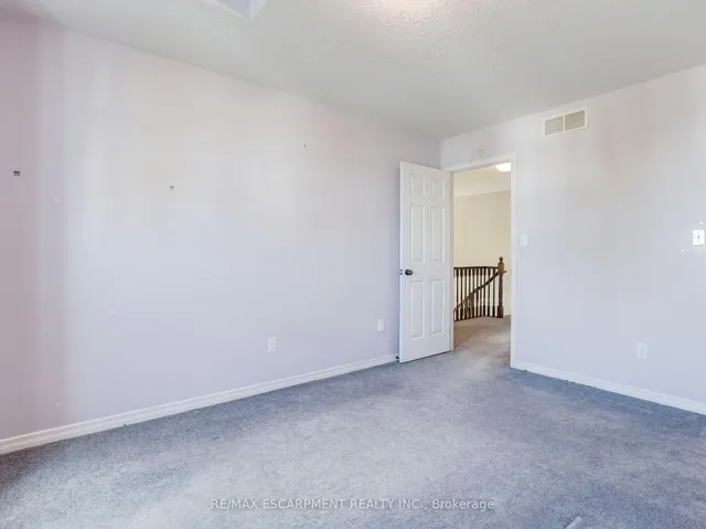 Additional image 32 of 36 Lemon Grass St