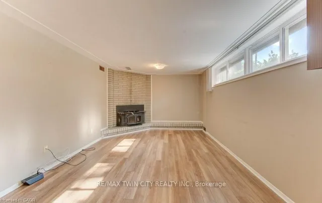 Additional image 42 of 12 Old York Cres