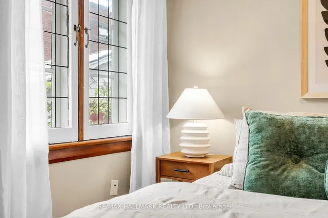 Additional image 23 of 2099 Gerrard St