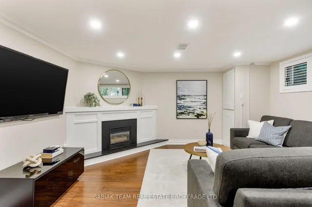 Additional image 32 of 74 Humberview Rd