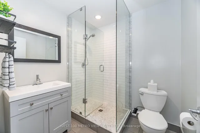 Additional image 31 of 700 King St Unit 710