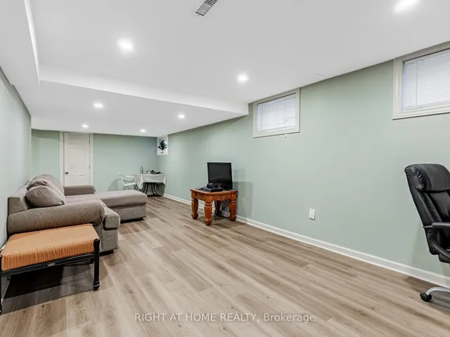 Additional image 26 of 71 Satchell Blvd