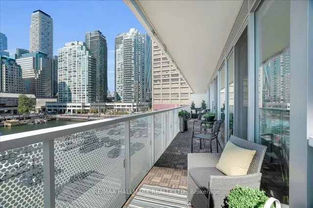 Additional image 19 of 15 Queens Quay Unit 311