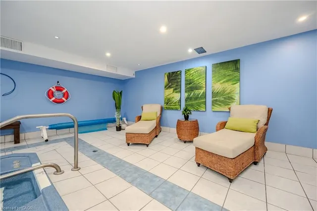 Additional image 19 of 55 Green Valley Dr Unit 307