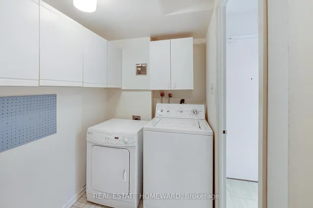 Additional image 4 of 130 Carlton St Unit #1405