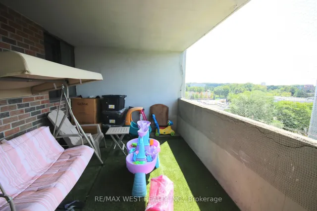 Additional image 8 of 3380 Eglinton Ave Unit 801