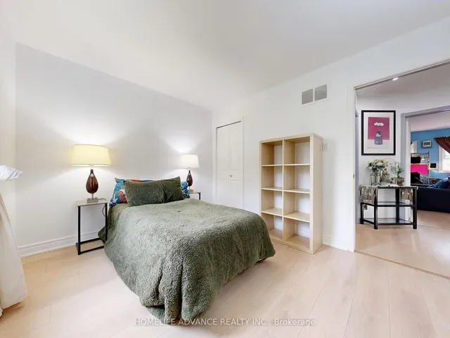 Additional image 32 of 75 Mossbrook Cres