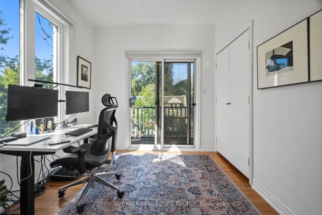 Additional image 31 of 371 Howland Ave