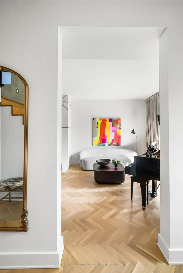 Additional image 8 of 74 Roxborough St