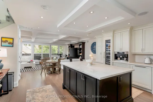 Additional image 10 of 71 Old Mill Rd Unit 304