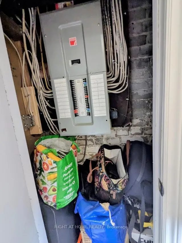 Additional image 30 of 239 Woodbine Ave