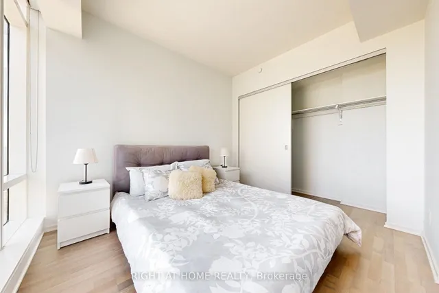Additional image 20 of 1 Bloor St Unit 3312