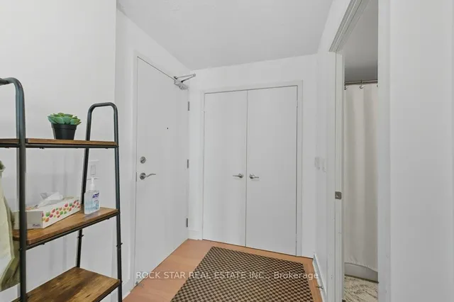 Additional image 5 of 320 Richmond St Unit LPH13