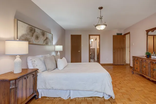 Additional image 24 of 41 Whitley Ave