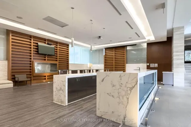 Additional image 39 of 25 Capreol Crt Unit 303