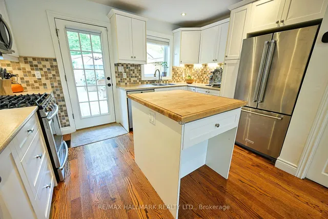 Additional image 8 of 3318 Bathurst St