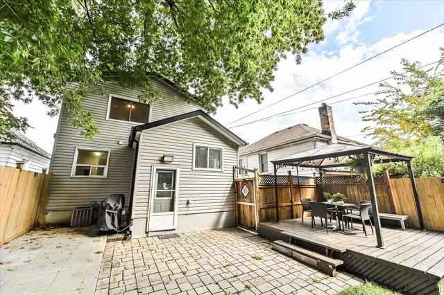 Additional image 39 of 94 Meighen Ave