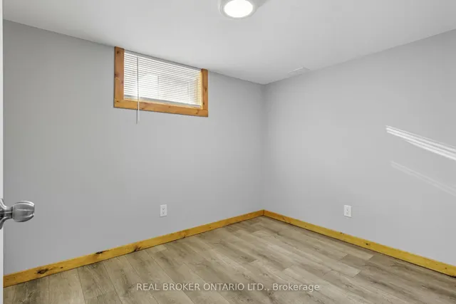 Additional image 19 of 27 Broadmoor Ave