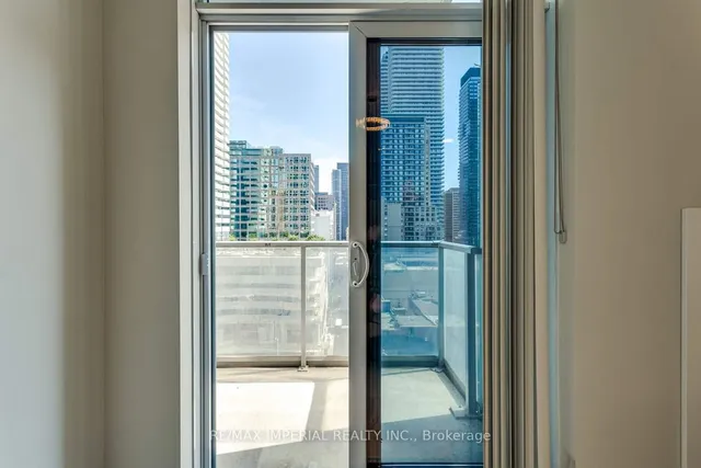 Additional image 23 of 21 Balmuto St Unit 1101